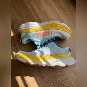 Hoka Bondi